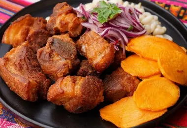 Chicharon de cerdo peruano