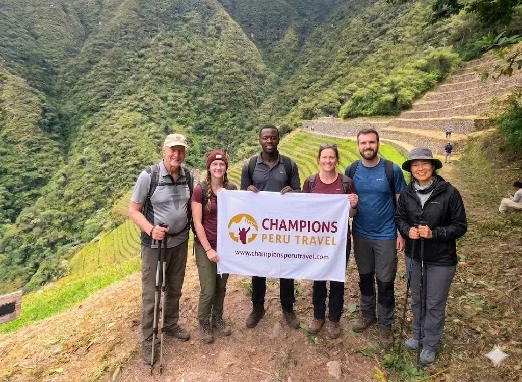 2-Day Inca Trail to Machu Picchu – Our group at Wiñay Wayna