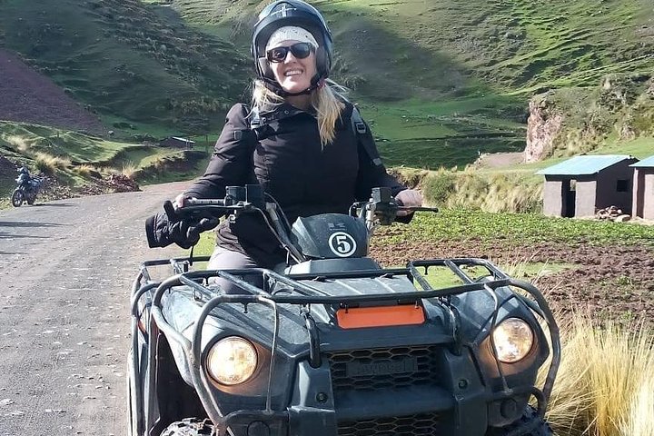 Going in ATV to Rainbow Mountain